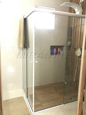 Sobrado com 4 quartos em Vila Medeiros