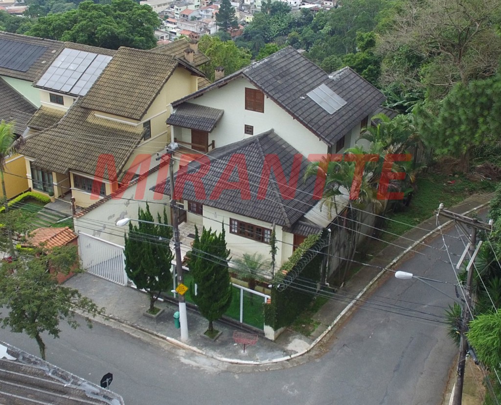 Sobrado com 5 quartos em Tucuruvi