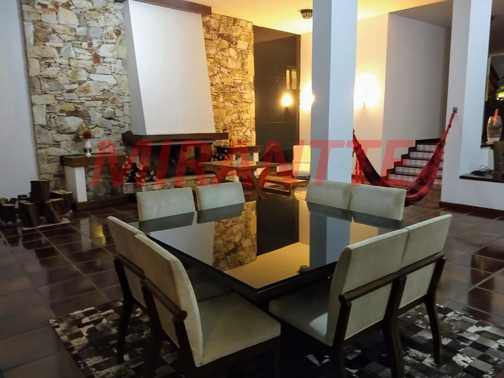 Sobrado de 795m² com 4 quartos em Jardim São Bento