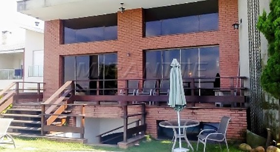 Sobrado de 795m² com 4 quartos em Jardim São Bento