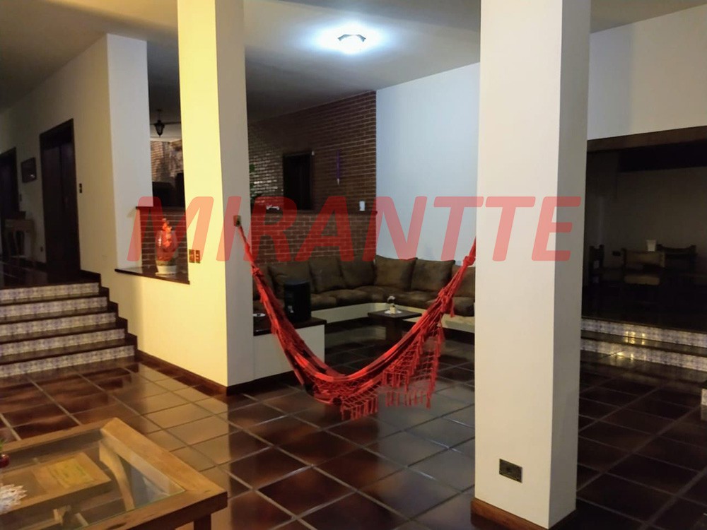 Sobrado de 795m² com 4 quartos em Jardim São Bento
