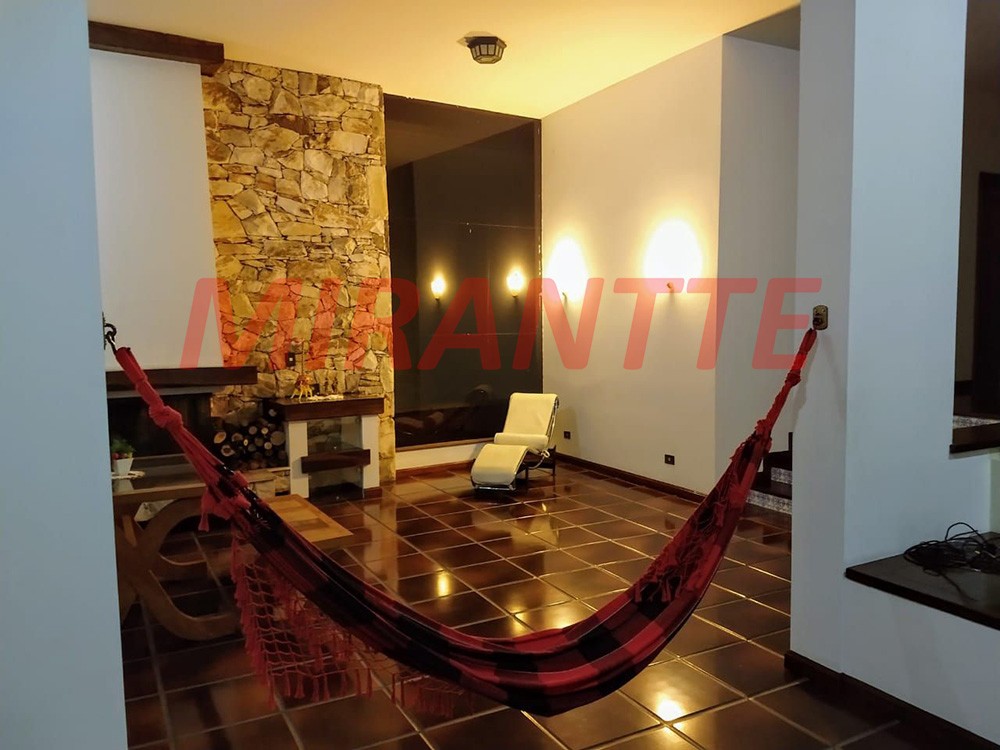 Sobrado de 795m² com 4 quartos em Jardim São Bento