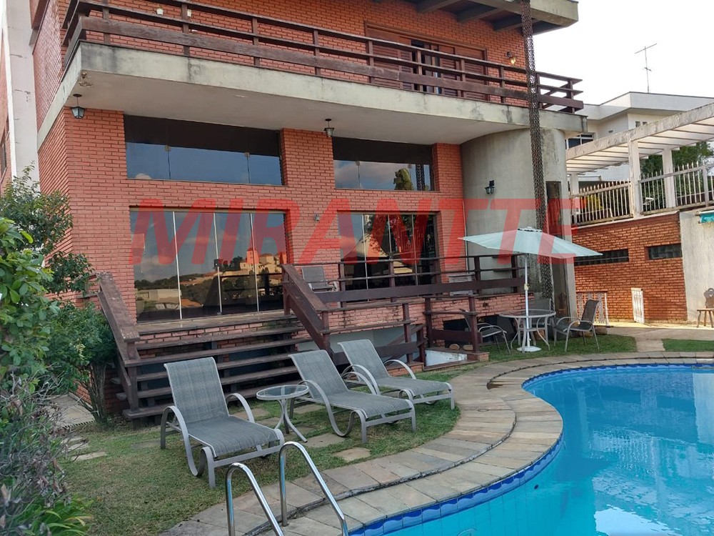 Sobrado de 795m² com 4 quartos em Jardim São Bento