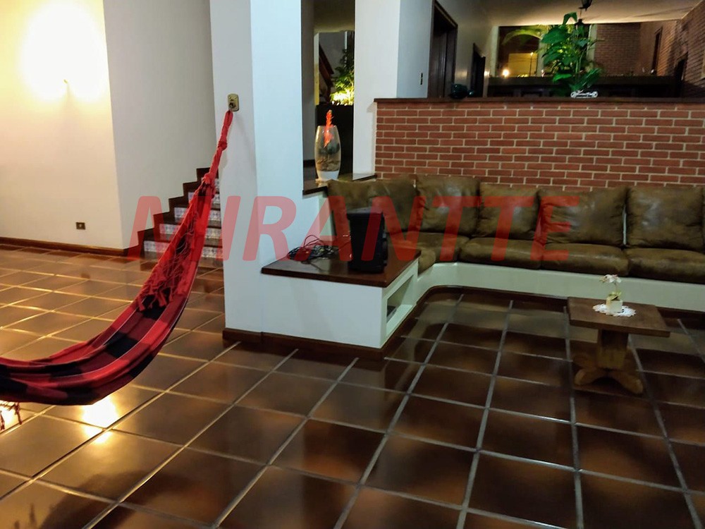 Sobrado de 795m² com 4 quartos em Jardim São Bento
