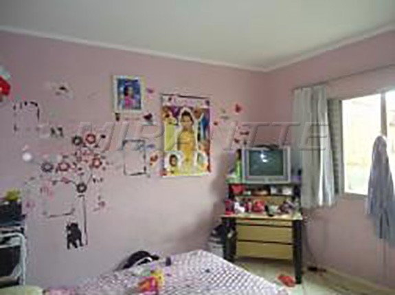 Casa terrea com 3 quartos em Jardim Santa Cruz