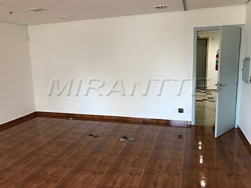 Comercial de 40m² em Santana