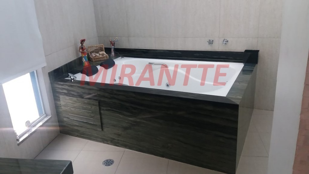 Sobrado de 231m² com 3 quartos em Parada Inglesa