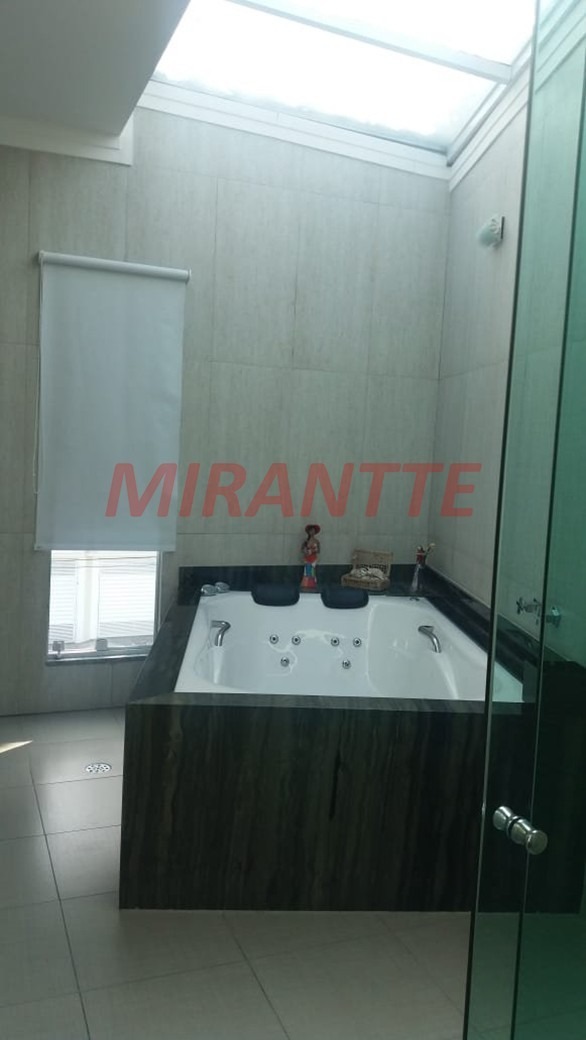 Sobrado de 231m² com 3 quartos em Parada Inglesa