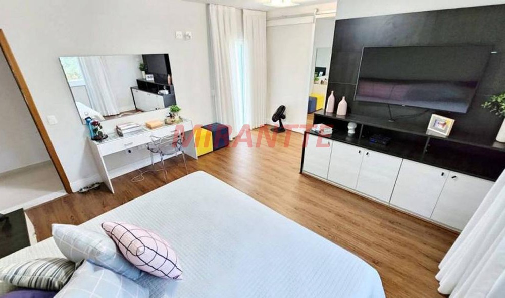 Sobrado de 300m² com 3 quartos em Jardim Floresta