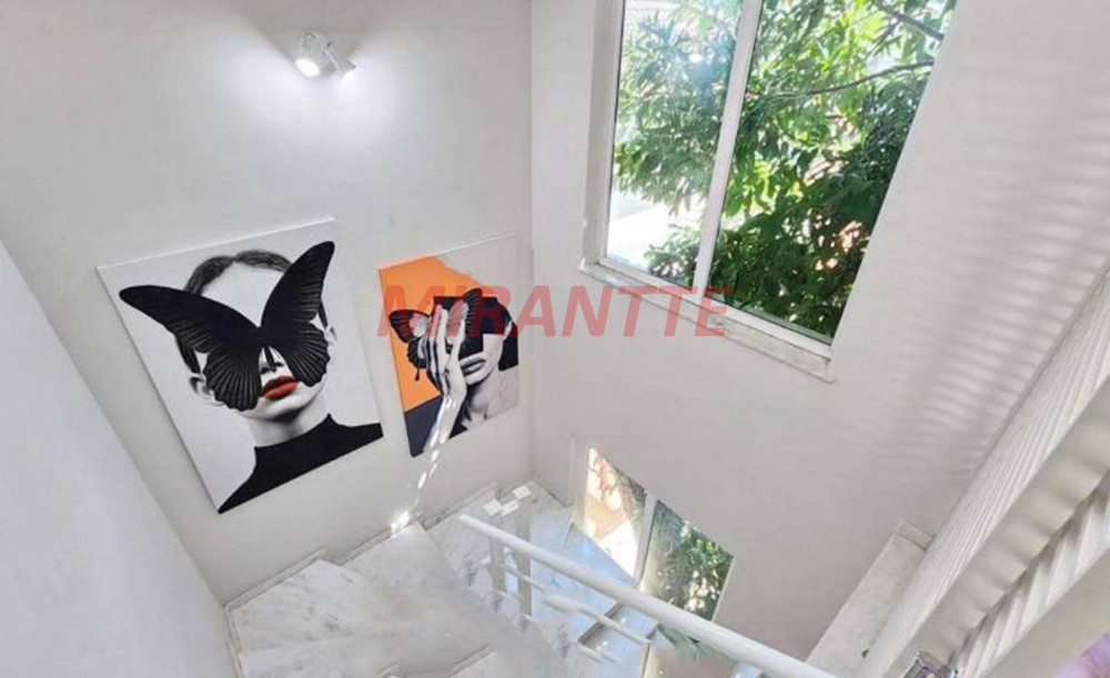 Sobrado de 300m² com 3 quartos em Jardim Floresta
