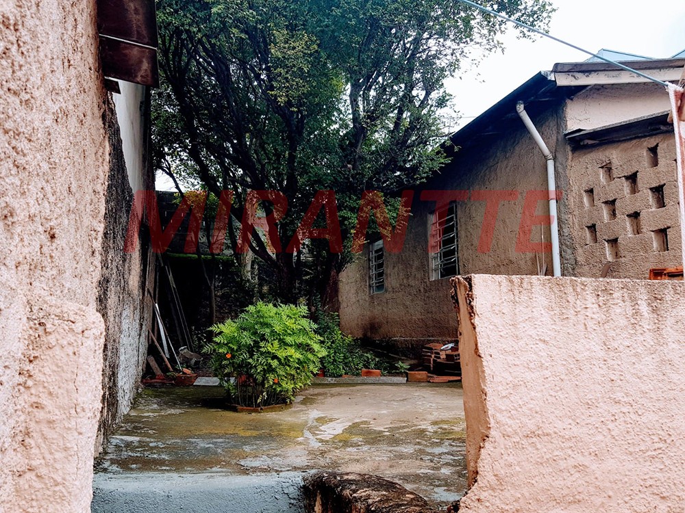 Casa terrea com 3 quartos em Vila Gustavo
