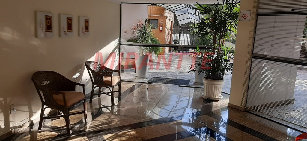 Apartamento com 3 quartos em Santana