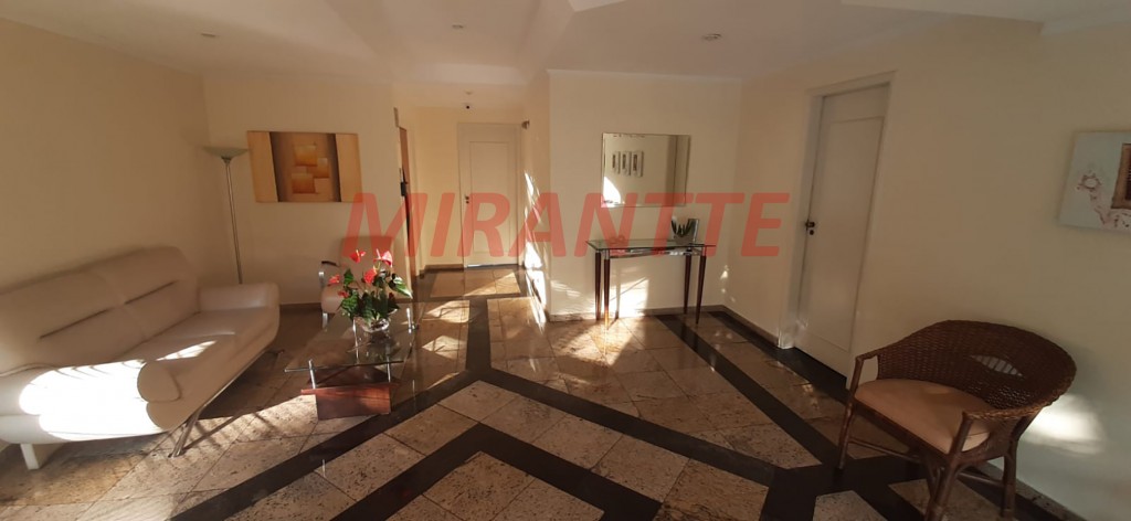 Apartamento com 3 quartos em Santana