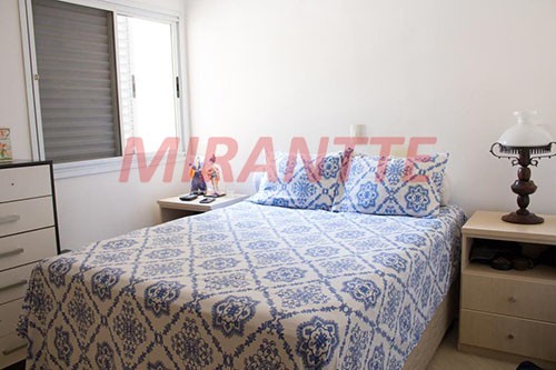 Cond. fechado de 174m² com 4 quartos em Santa Teresinha