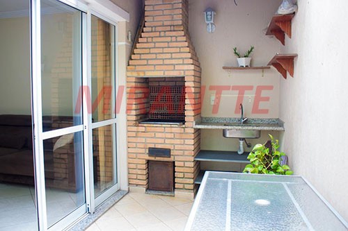 Cond. fechado de 174m² com 4 quartos em Santa Teresinha
