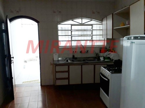 Sobrado de 300m² com 3 quartos em Vila Aurora