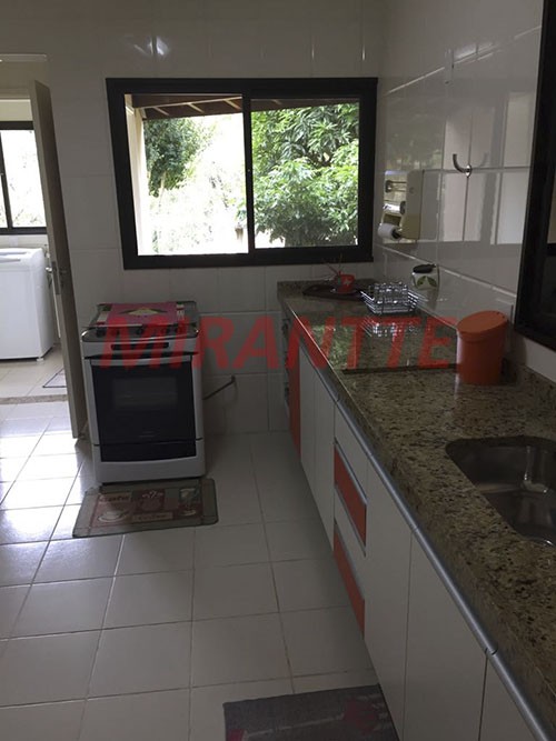 Sobrado de 400m² com 5 quartos em Centro