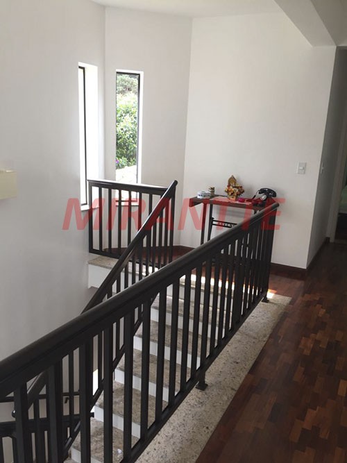 Sobrado de 400m² com 5 quartos em Centro