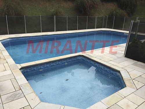 Sobrado de 400m² com 5 quartos em Centro