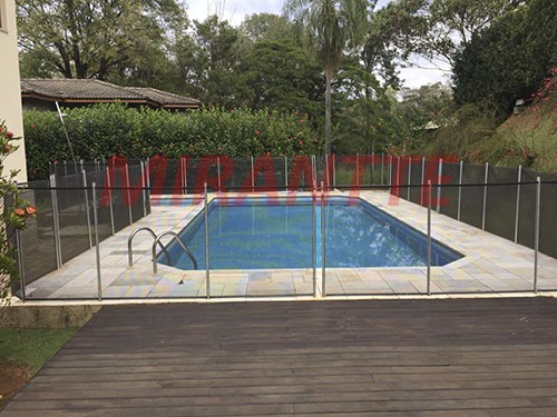 Sobrado de 400m² com 5 quartos em Centro