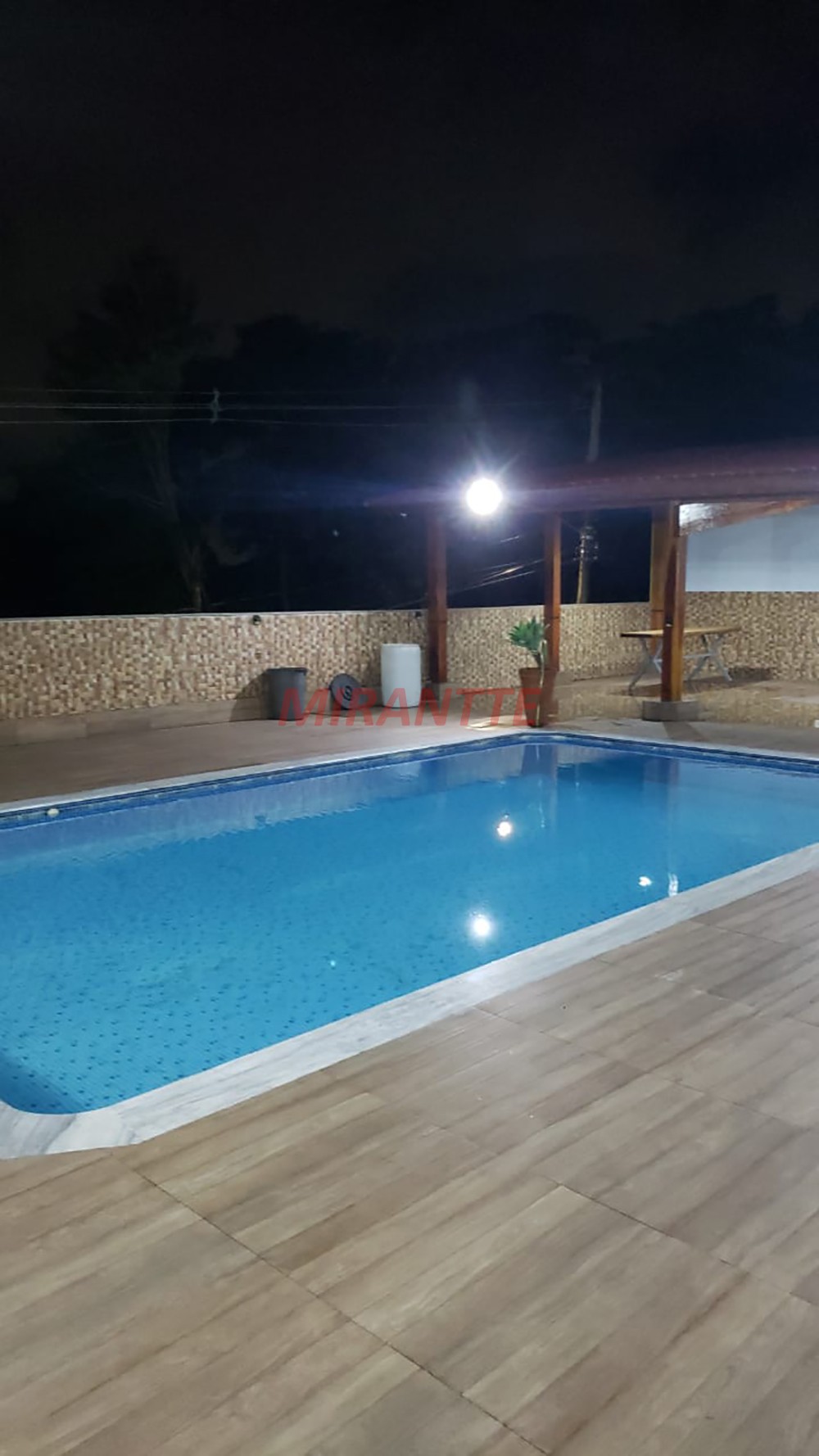 Sobrado de 215m² com 5 quartos em PARQUE PETROPOLIS