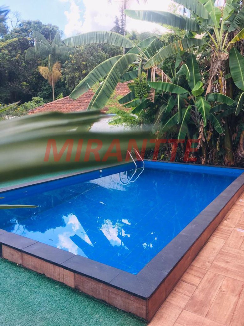 Sobrado de 300m² com 5 quartos em Horto Florestal