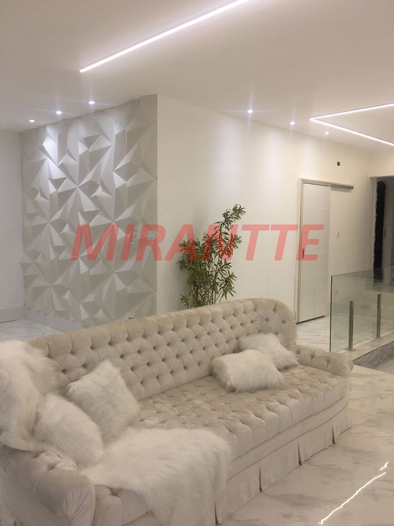 Sobrado de 300m² com 5 quartos em Horto Florestal