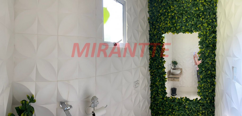 Sobrado de 300m² com 5 quartos em Horto Florestal