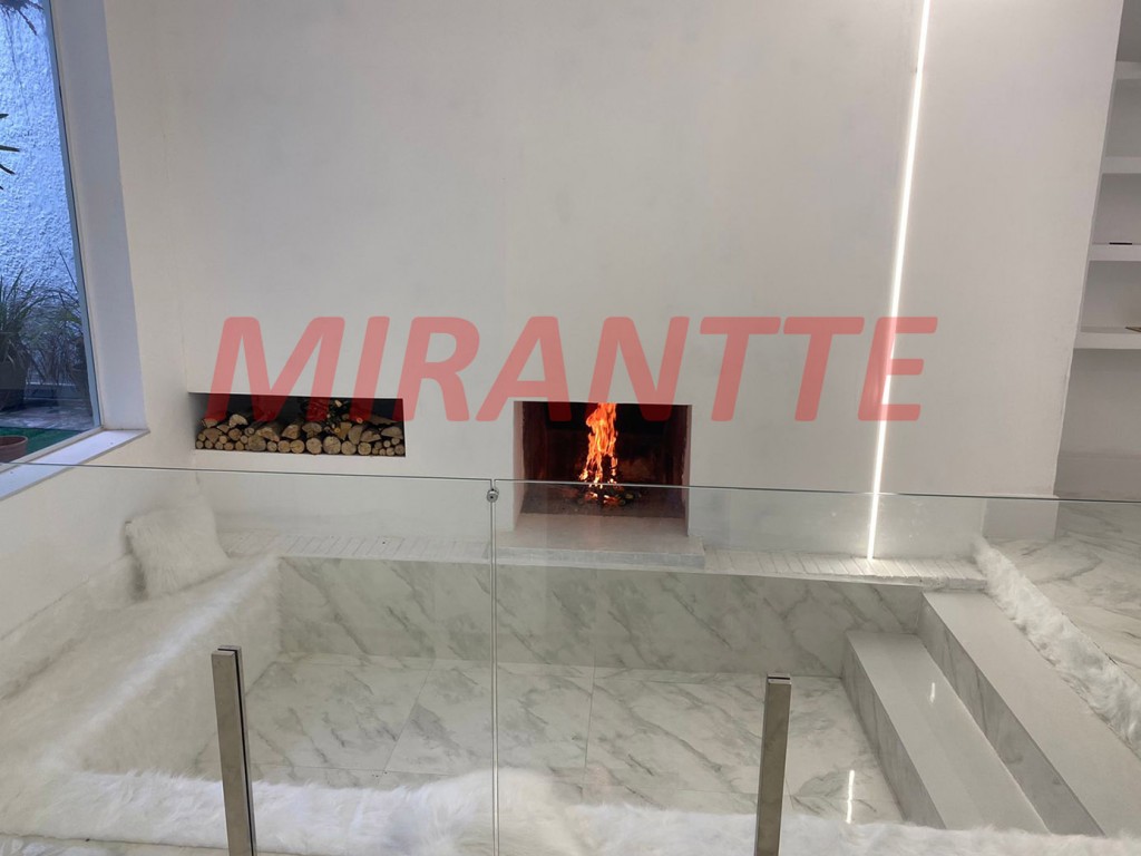 Sobrado de 300m² com 5 quartos em Horto Florestal