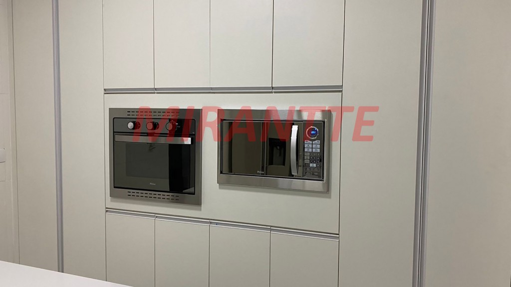 Sobrado de 300m² com 5 quartos em Horto Florestal