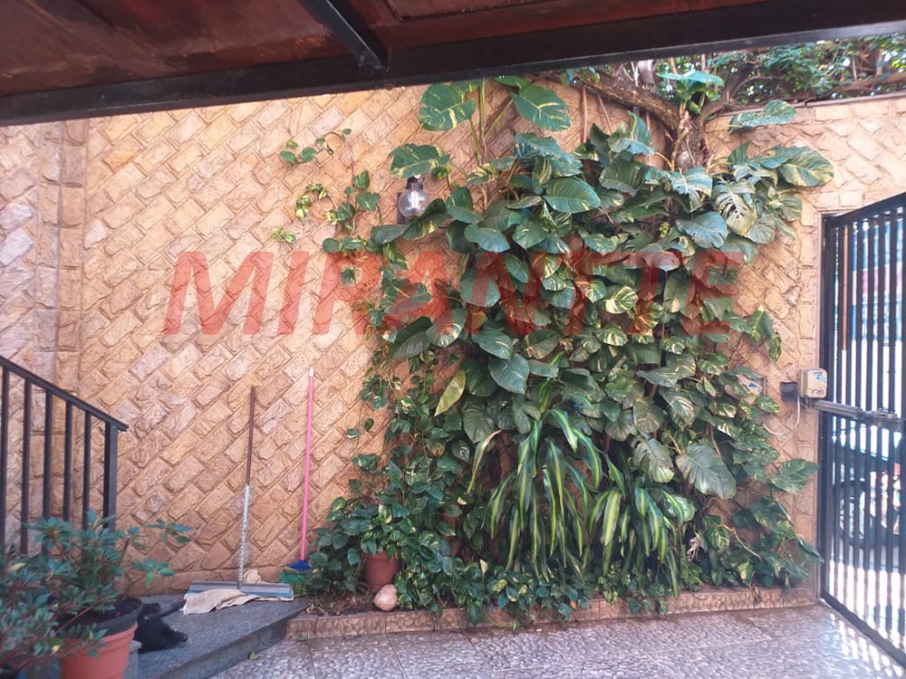 Sobrado de 400m² com 4 quartos em Santa Teresinha