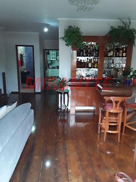 Sobrado de 400m² com 4 quartos em Santa Teresinha