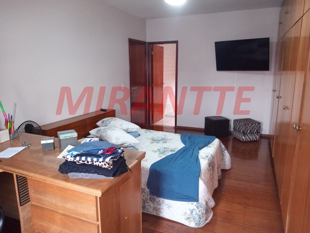 Sobrado de 400m² com 4 quartos em Santa Teresinha