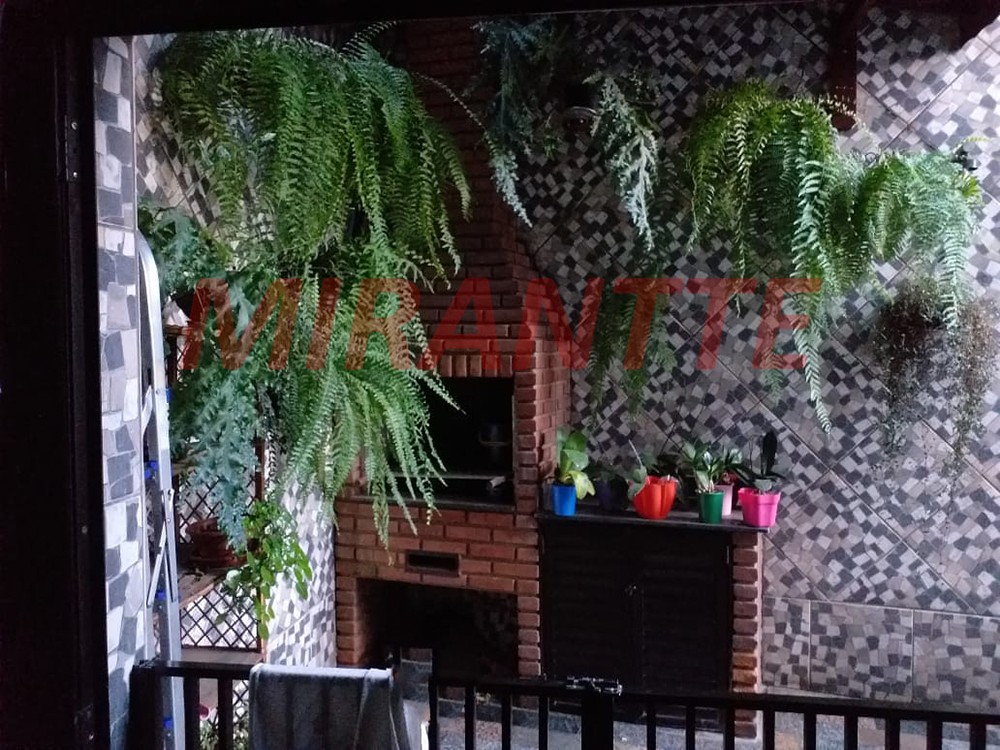 Sobrado de 400m² com 4 quartos em Santa Teresinha