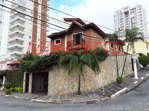 Sobrado de 400m² com 4 quartos em Santa Teresinha