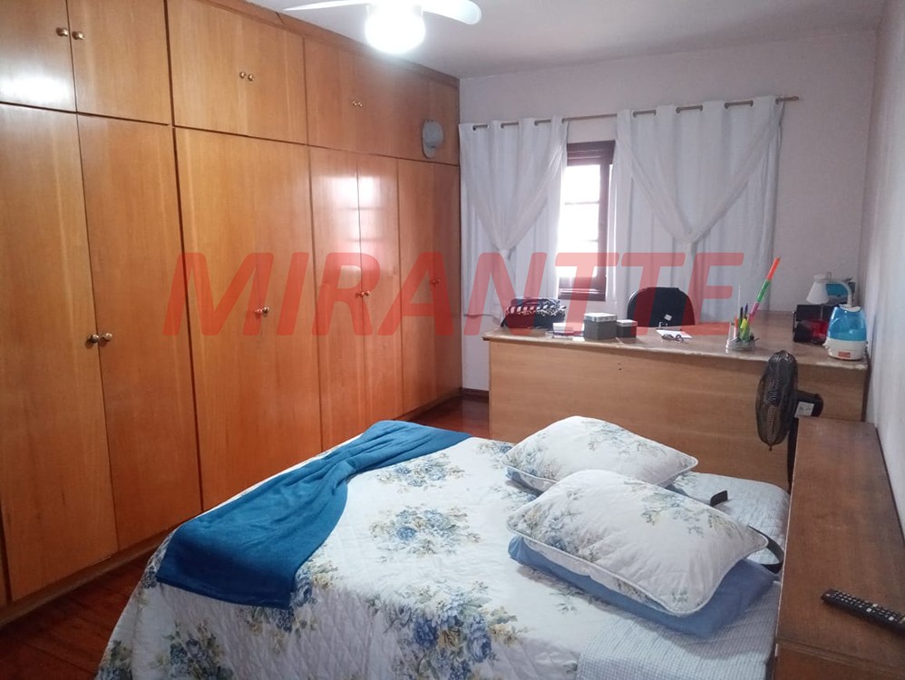 Sobrado de 400m² com 4 quartos em Santa Teresinha