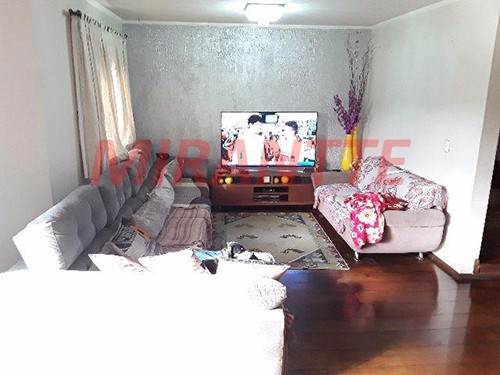 Sobrado de 400m² com 4 quartos em Santa Teresinha