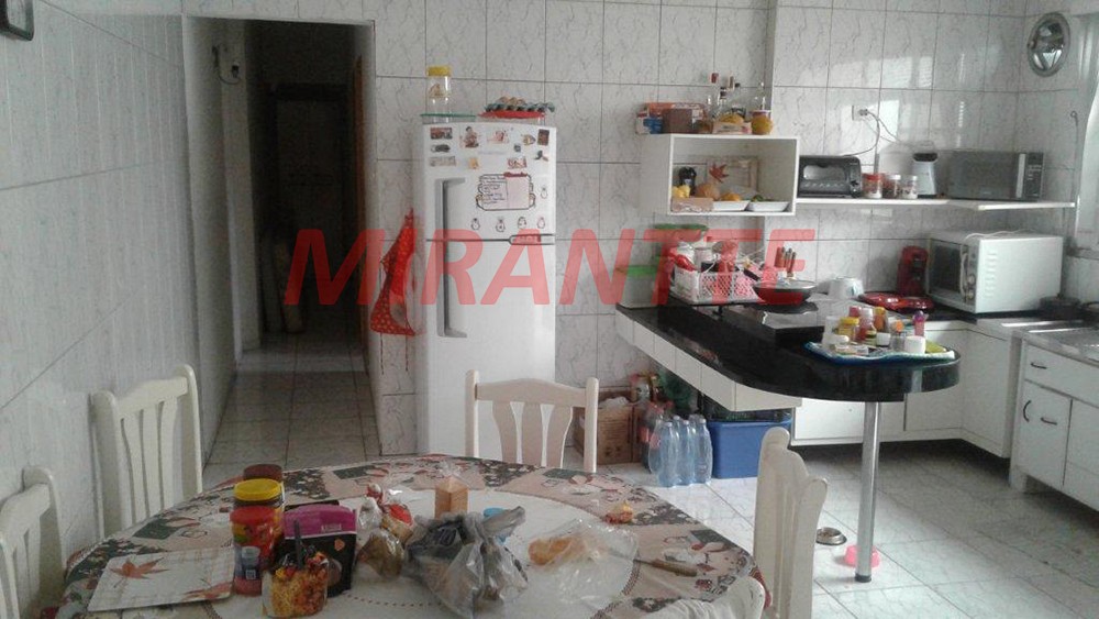 Sobrado de 250m² com 4 quartos em Santana