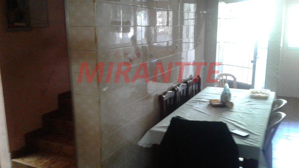 Sobrado de 250m² com 4 quartos em Santana