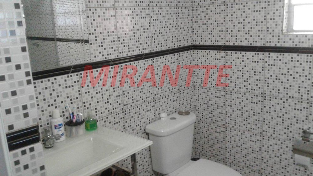 Sobrado de 250m² com 4 quartos em Santana