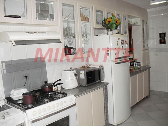 Sobrado de 300m² com 3 quartos em Tucuruvi
