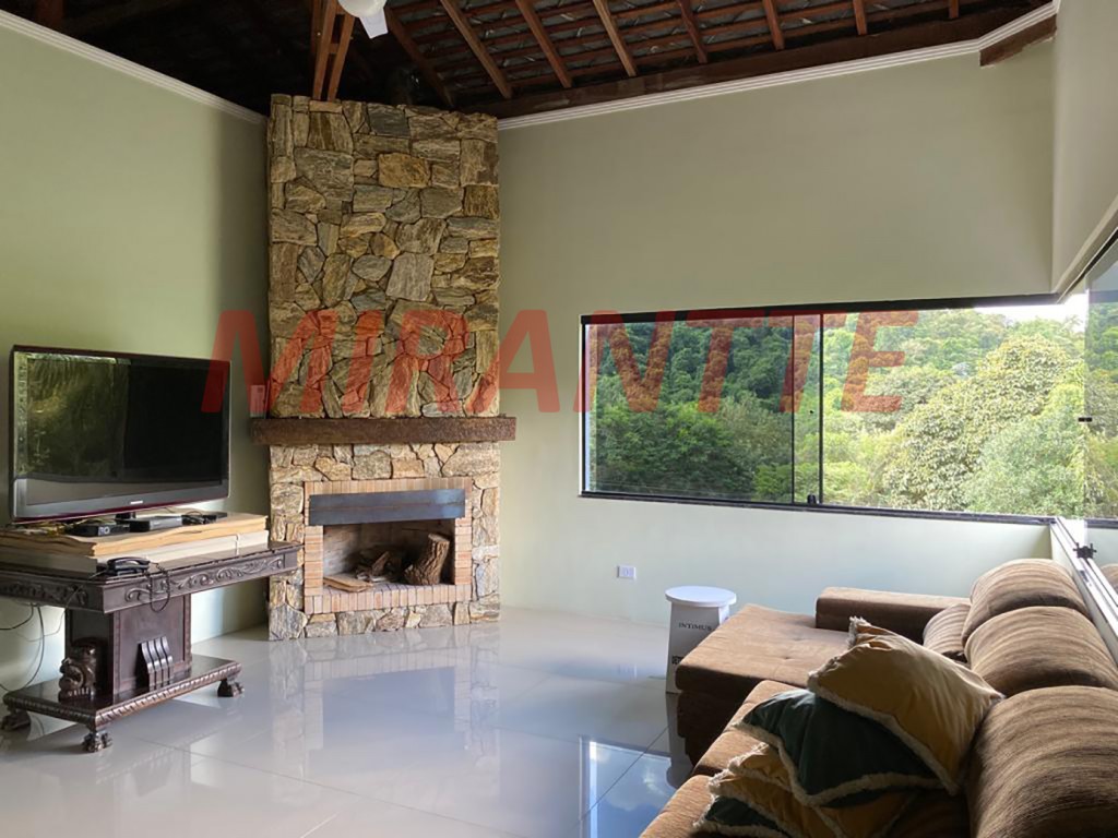 Sobrado de 750m² com 5 quartos em Serra Da Cantareira