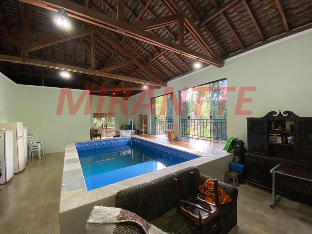 Sobrado de 750m² com 5 quartos em Serra Da Cantareira