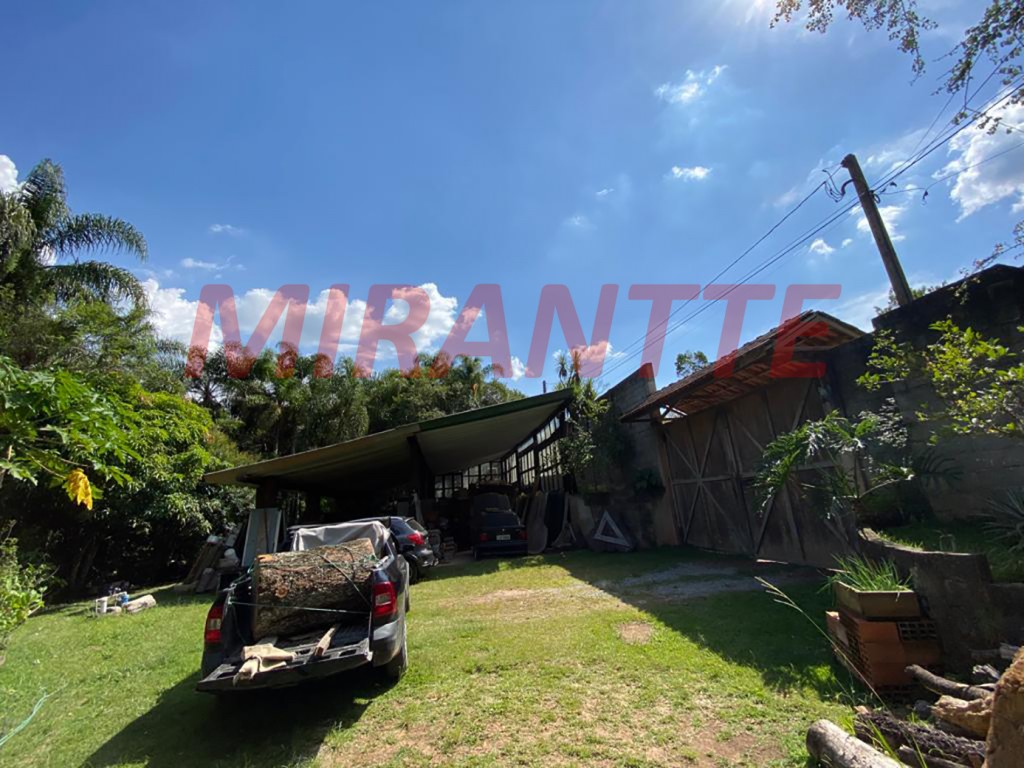 Sobrado de 750m² com 5 quartos em Serra Da Cantareira
