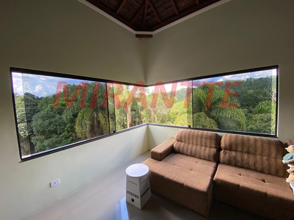 Sobrado de 750m² com 5 quartos em Serra Da Cantareira
