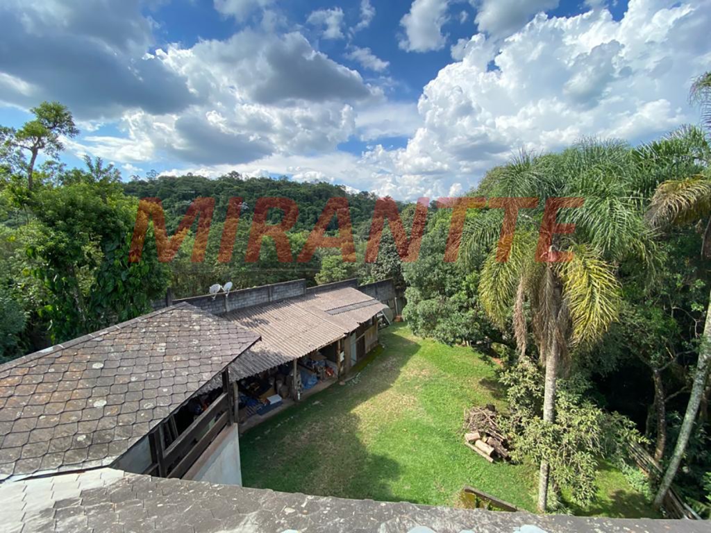 Sobrado de 750m² com 5 quartos em Serra Da Cantareira