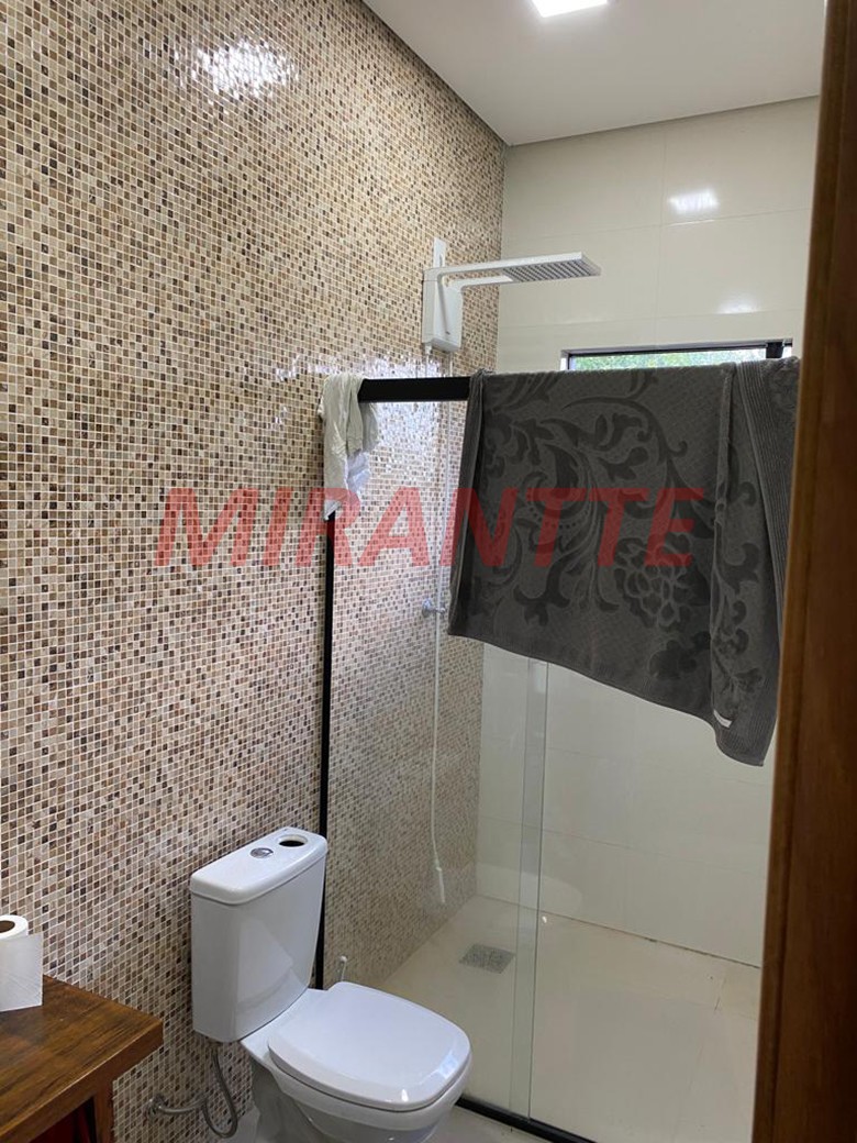 Sobrado de 750m² com 5 quartos em Serra Da Cantareira