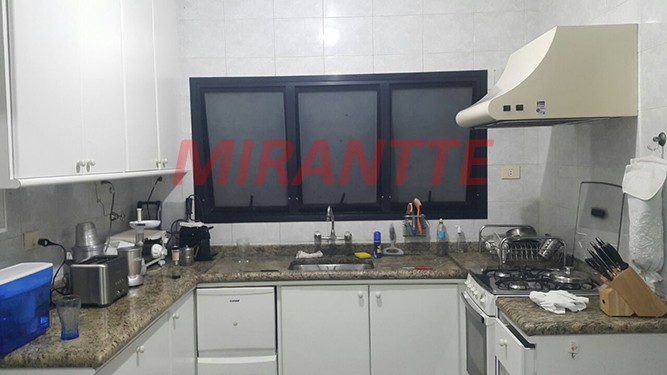 Apartamento de 140m² com 3 quartos em Santa Teresinha