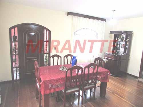 Sobrado de 352m² com 4 quartos em Jardim Brasil