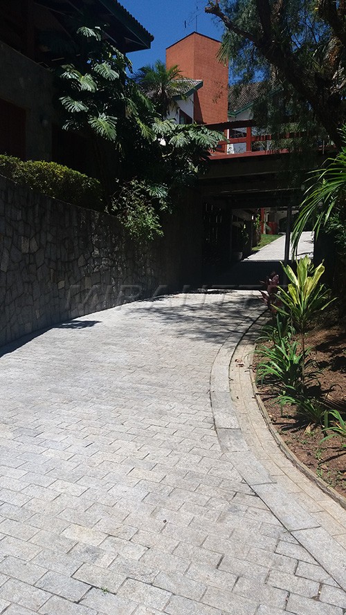Sobrado de 1508m² com 9 quartos em Serra Da Cantareira